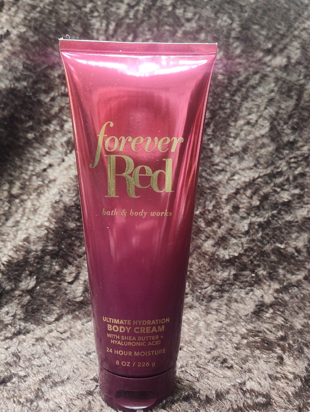 Bath & Body Works Forever Red Hydrating Body Cream - Red